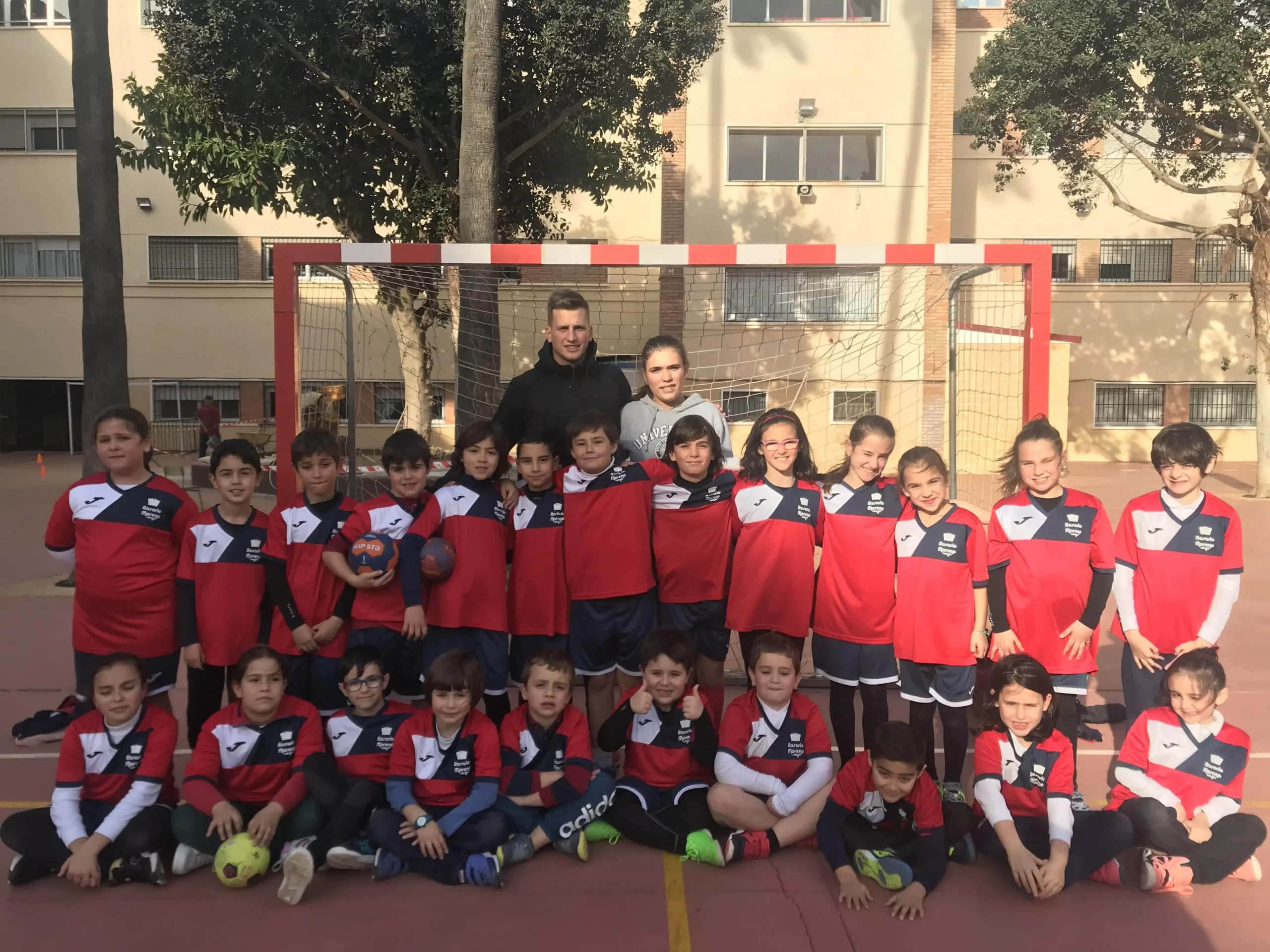 BALONMANO-GRUPO-scaled