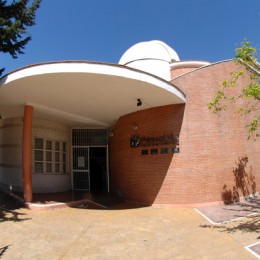 Exteriores del centro de ciencia principia