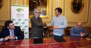 Firma del convenio entre Unicaja y el Ayuntamiento de Cádiz