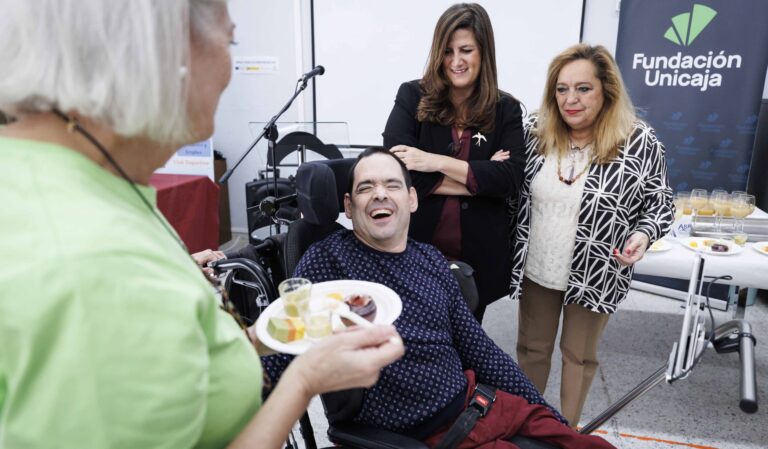 Fundación Unicaja apoya a Aspace Granada en un modelo pionero de alimentación y comunicación para personas con parálisis cerebral