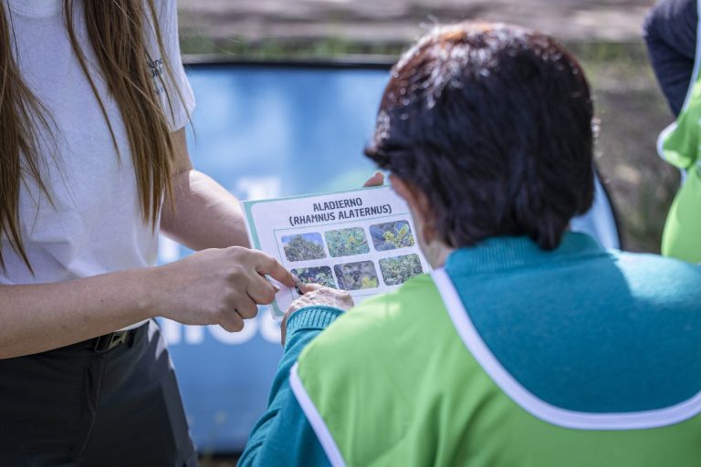 Plantacion arboles un niño un arbol - Unicaja 7 copia
