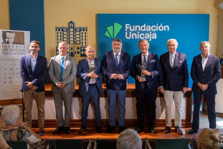 Los periodistas Orfeo Suárez y Jesús Álvarez reciben el VIII Premio Nacional de Periodismo Deportivo Manuel Alcántara